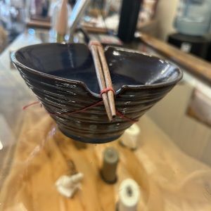 Ceramic bowl With chopsticks